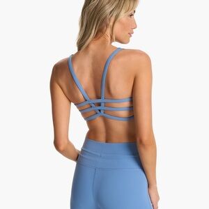 Vuori Yosemite Bra Isle Blue size Small